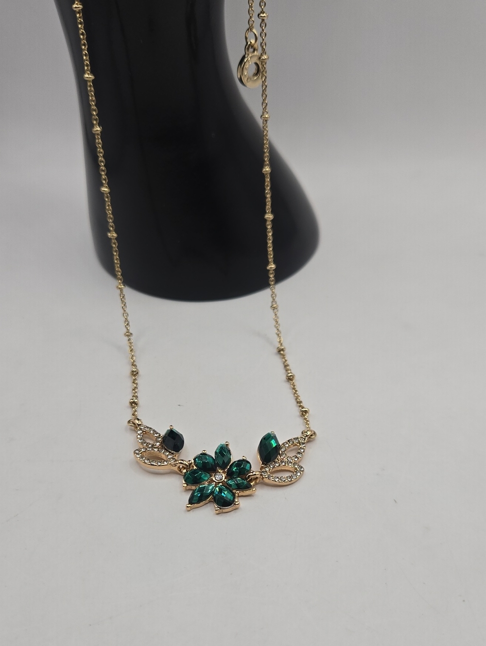 NWOT Anne Klein Gold-Tone Necklace with Emerald Green Floral Cluster